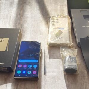 Samsung Galaxy S24 Ultra 16GB + 1TB Titanium Gray Unlocked – Refurbished